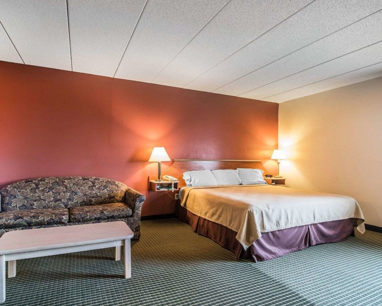 econo lodge near plymouth state university