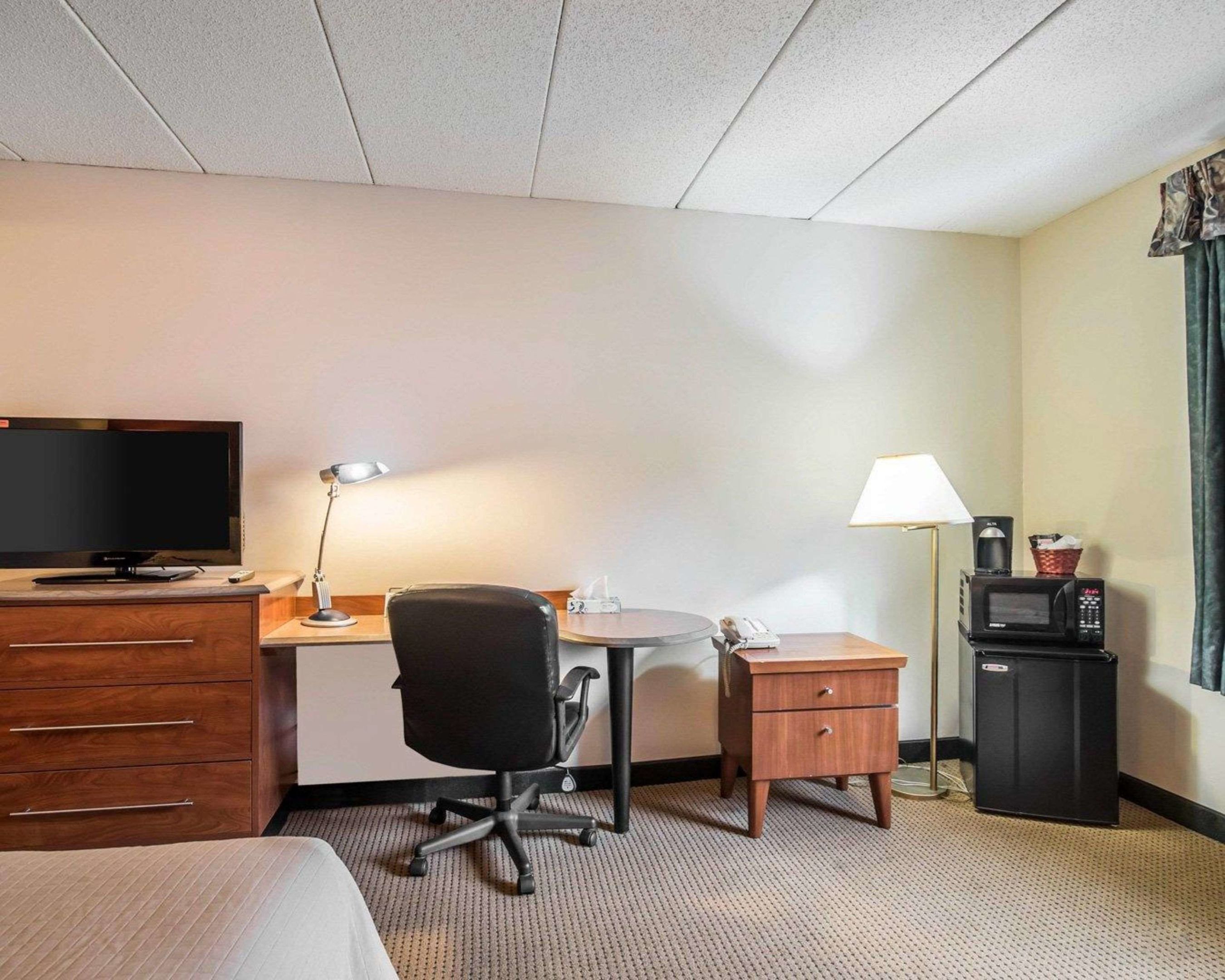 econo lodge near plymouth state university
