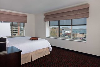 hampton inn portland downtown waterfront