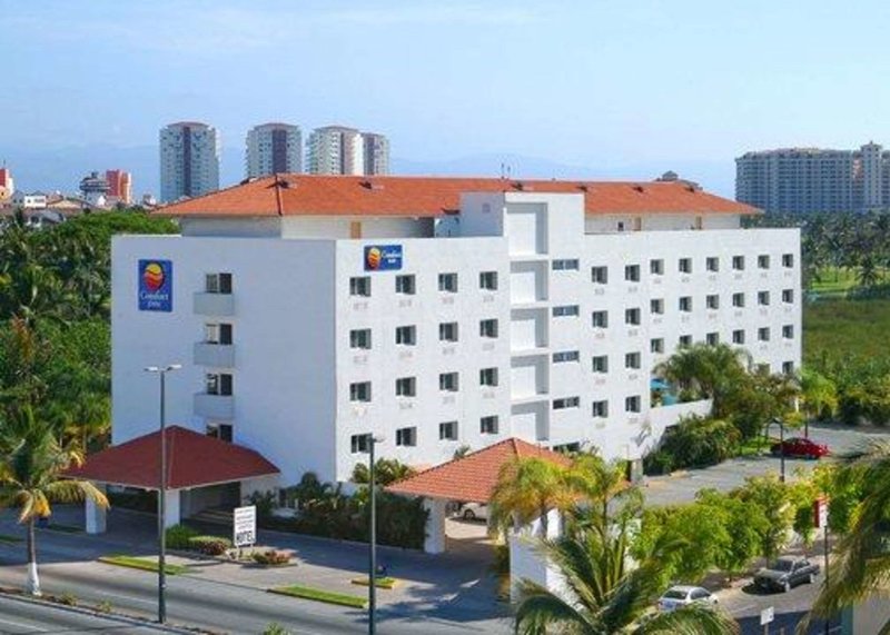 comfort inn puerto vallarta golfside and marina
