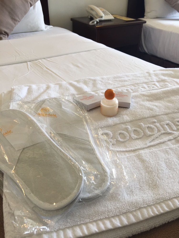 robbinsdale residences