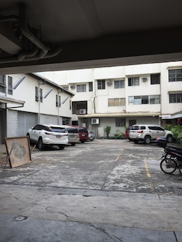 Robbinsdale Residences,Quezon City>>Manila,3 star