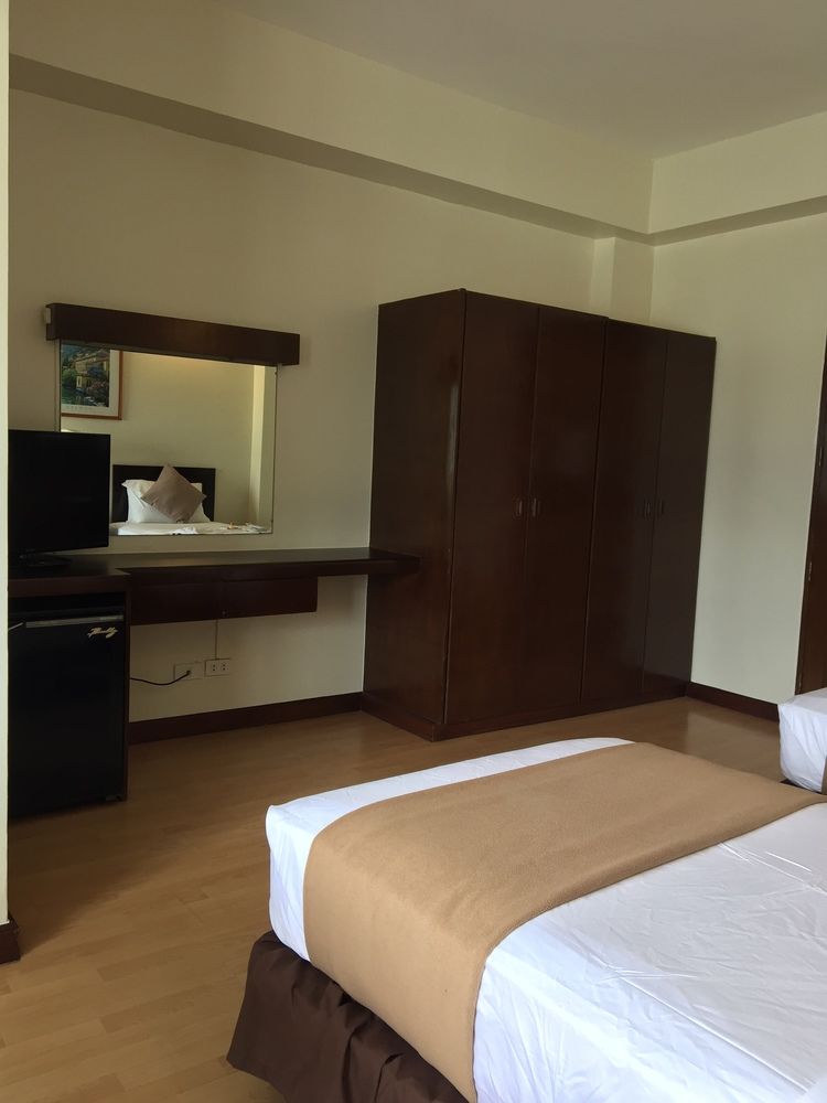 robbinsdale residences