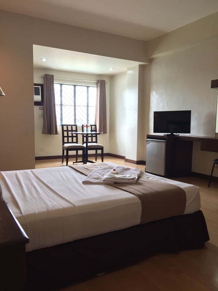 robbinsdale residences