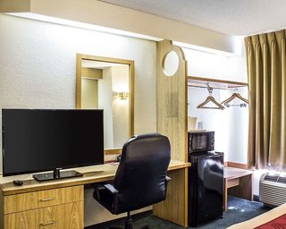 Quality Inn & Suites Raleigh North,Raleigh>>North Carolina,3 star