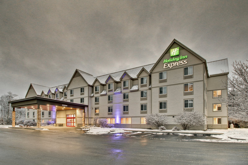 holiday inn express and suites lincoln east whit
