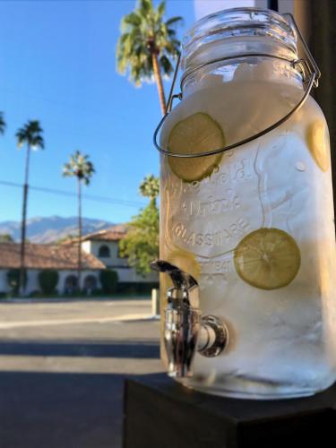 Delos Reyes Palm Springs,Riverside>>Palm Springs,3 star