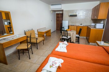crystallo apartments