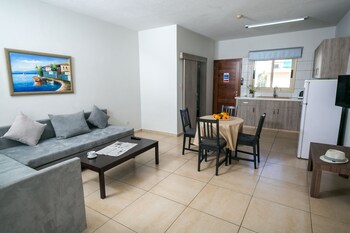 crystallo apartments