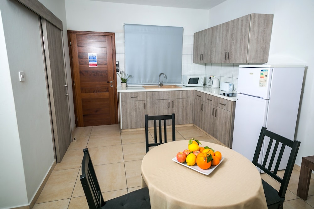 crystallo apartments