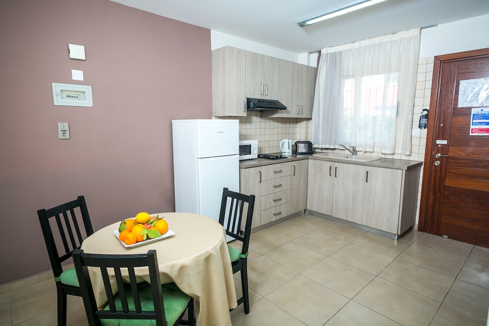 crystallo apartments