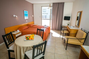 crystallo apartments