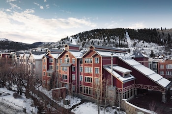 marriotts summit watch