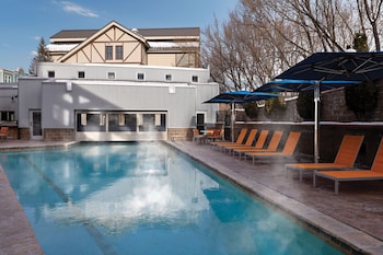 marriotts summit watch