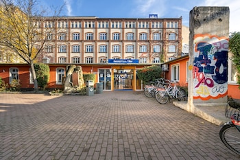 aando berlin friedrichshain