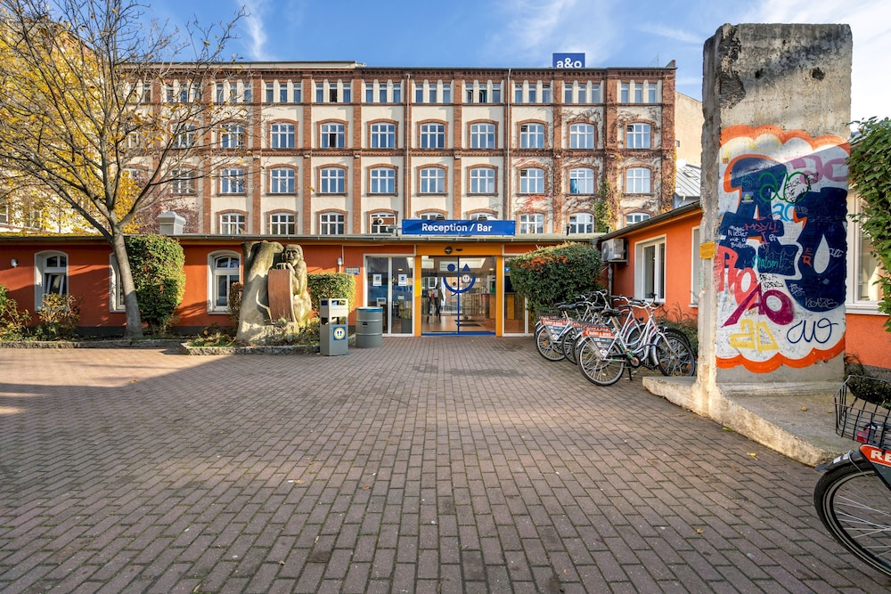 aando berlin friedrichshain