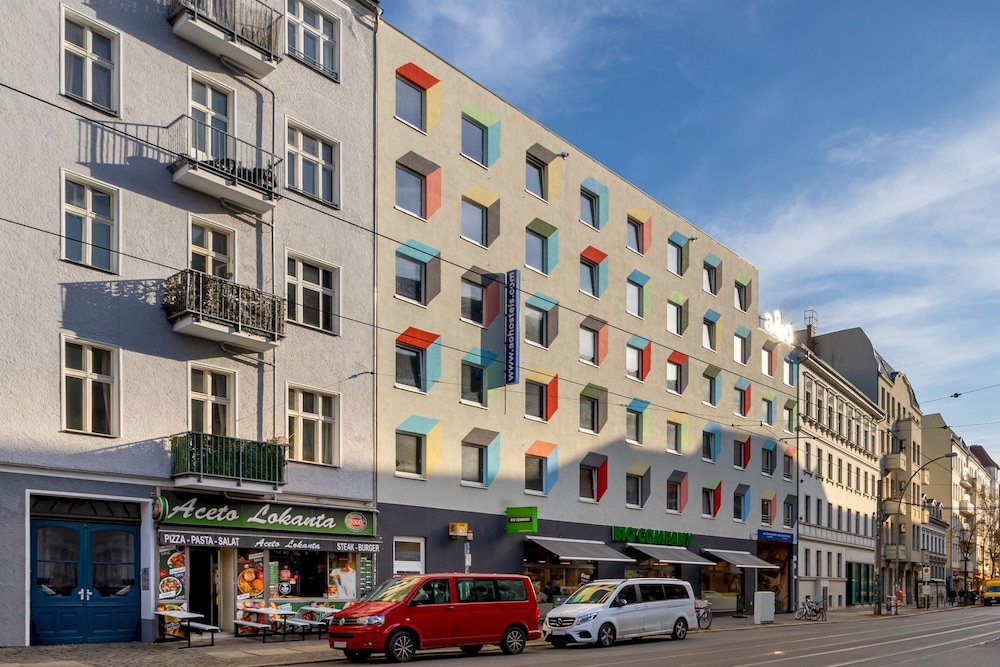 aando berlin friedrichshain