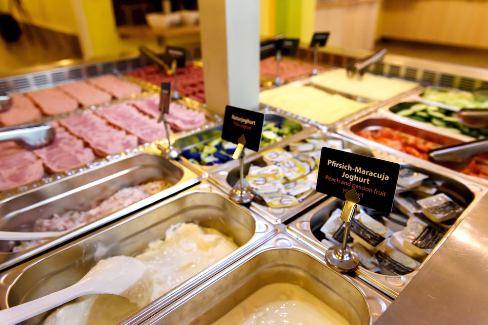 aando berlin friedrichshain