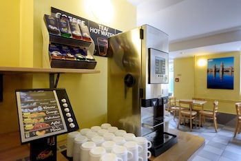 aando berlin friedrichshain