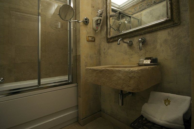 room select via veneto