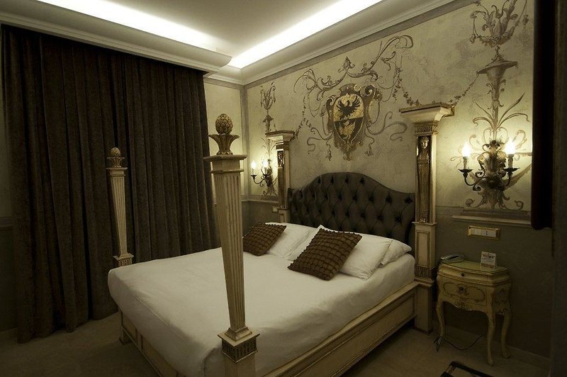 room select via veneto