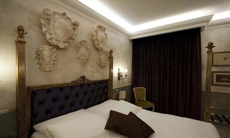 room select via veneto