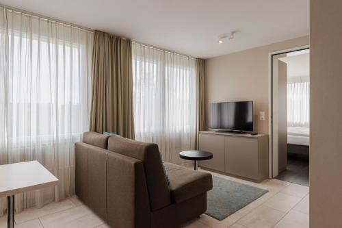 Amanthos Living Zürich Airport,,2 star