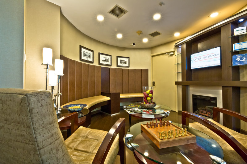 hotel strata