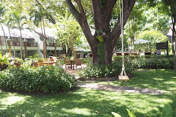 woodlands hotel and resort