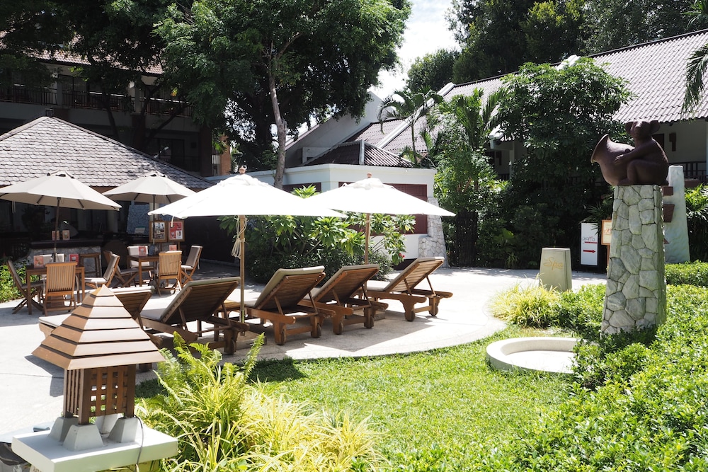 woodlands hotel and resort