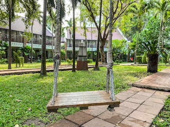 woodlands hotel and resort