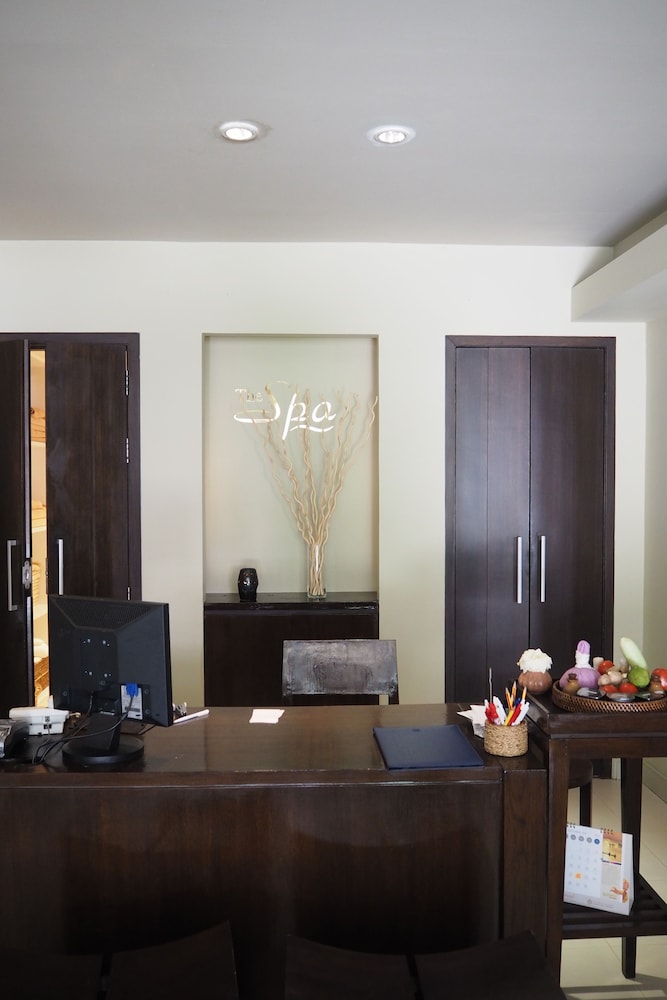 woodlands hotel and resort