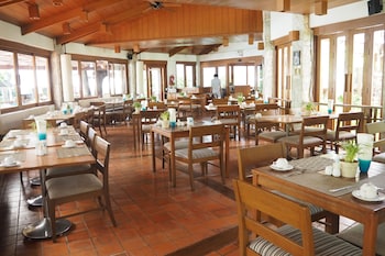 woodlands hotel and resort