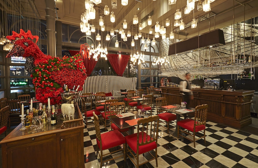 woodlands hotel and resort