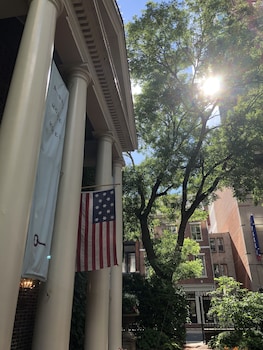Morris House Hotel,Pennsylvania>>New Philadelphia,3 star