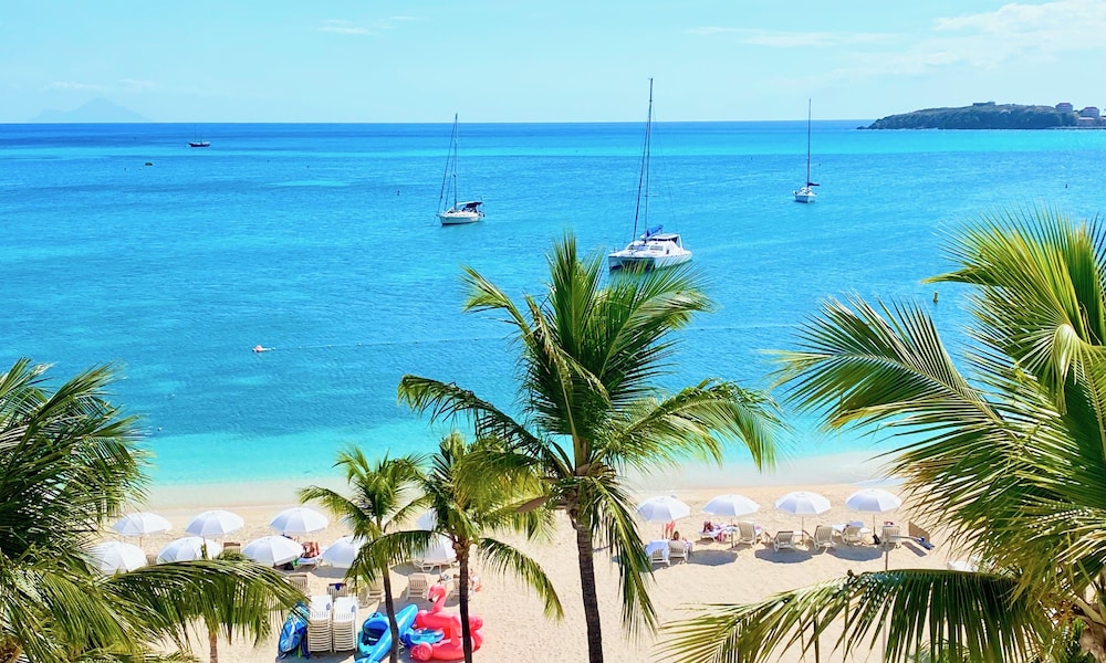 holland house beach hotel