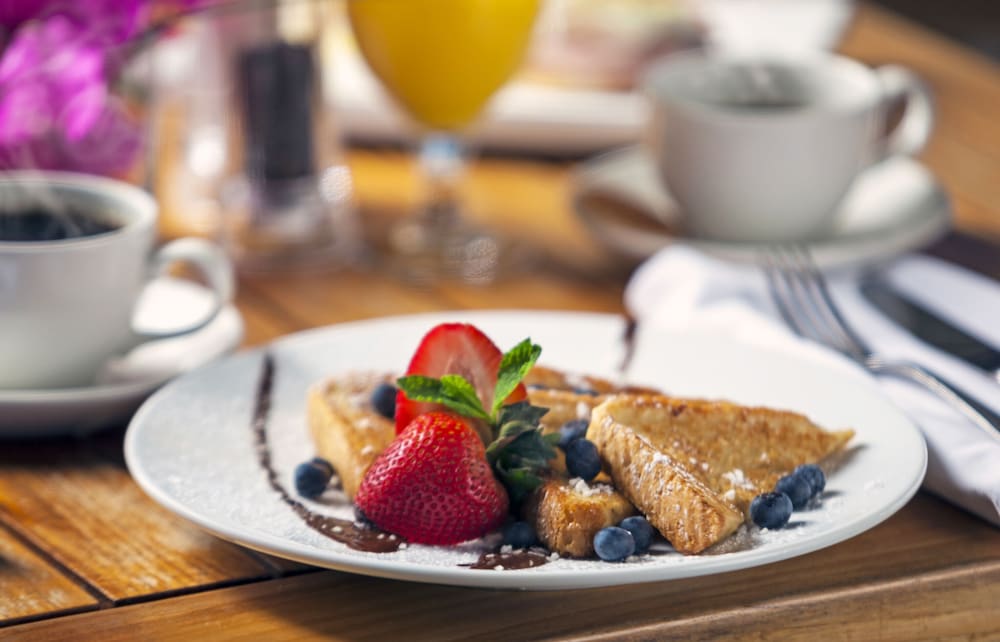 holland house beach hotel