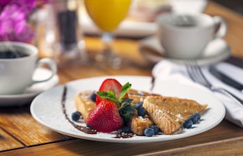 holland house beach hotel