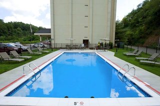 Hampton Inn Pittsburgh/Greentree,Green Tree>>Carnegie,3 star