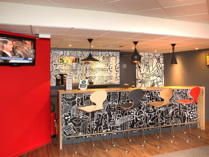 ibis poitiers sud
