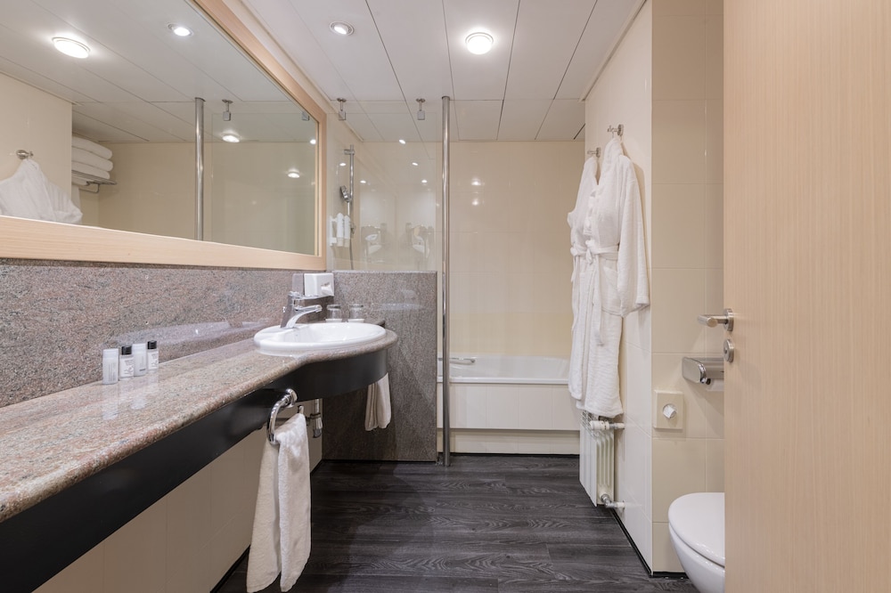 suites plaza hotel and wellness