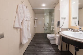 suites plaza hotel and wellness