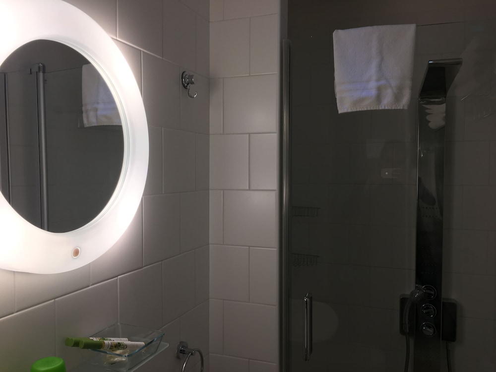 lh vintage design hotel sax