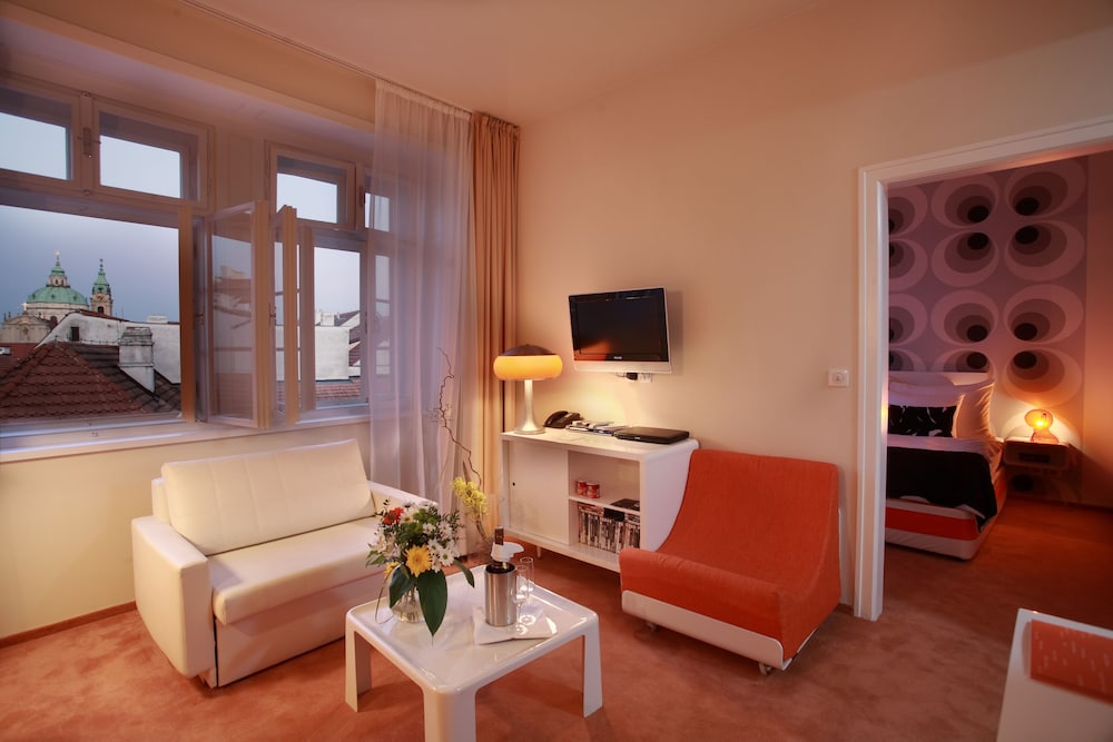 lh vintage design hotel sax