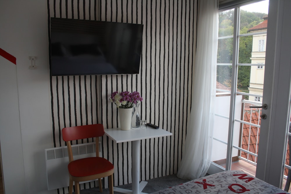 lh vintage design hotel sax