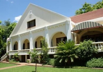 Casta Diva,Johannesburg>>Akasia,4 star