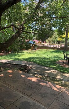 Casta Diva,Johannesburg>>Akasia,4 star