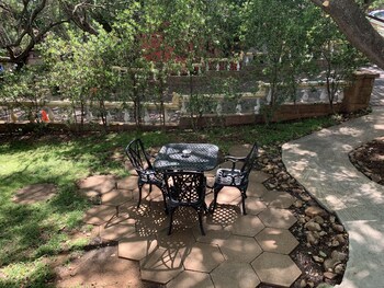 Casta Diva,Johannesburg>>Akasia,4 star