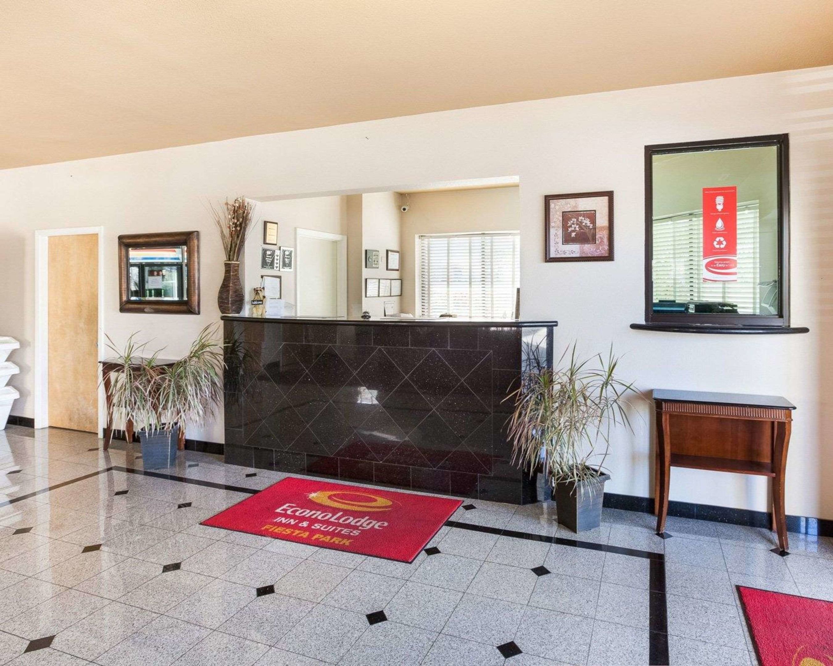 university inn and suites san antonio