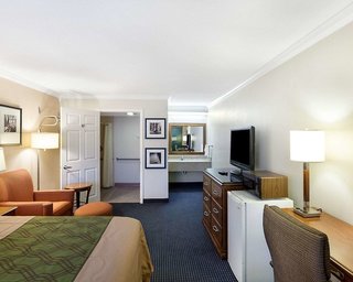university inn and suites san antonio